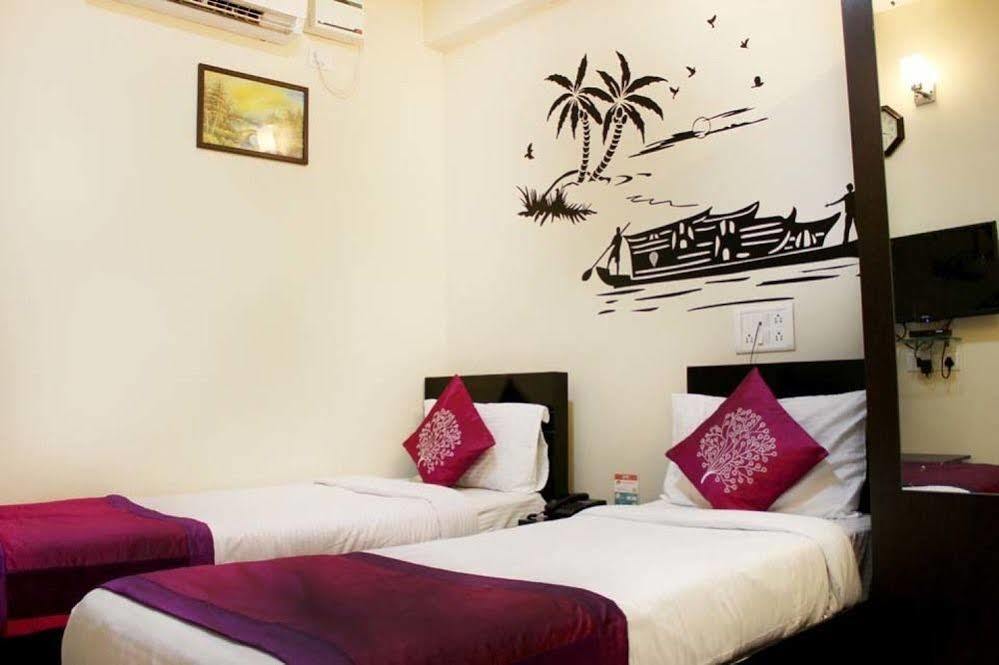 Hotel Itsy By Treebo - Palm Emirates à Bangalore Extérieur photo